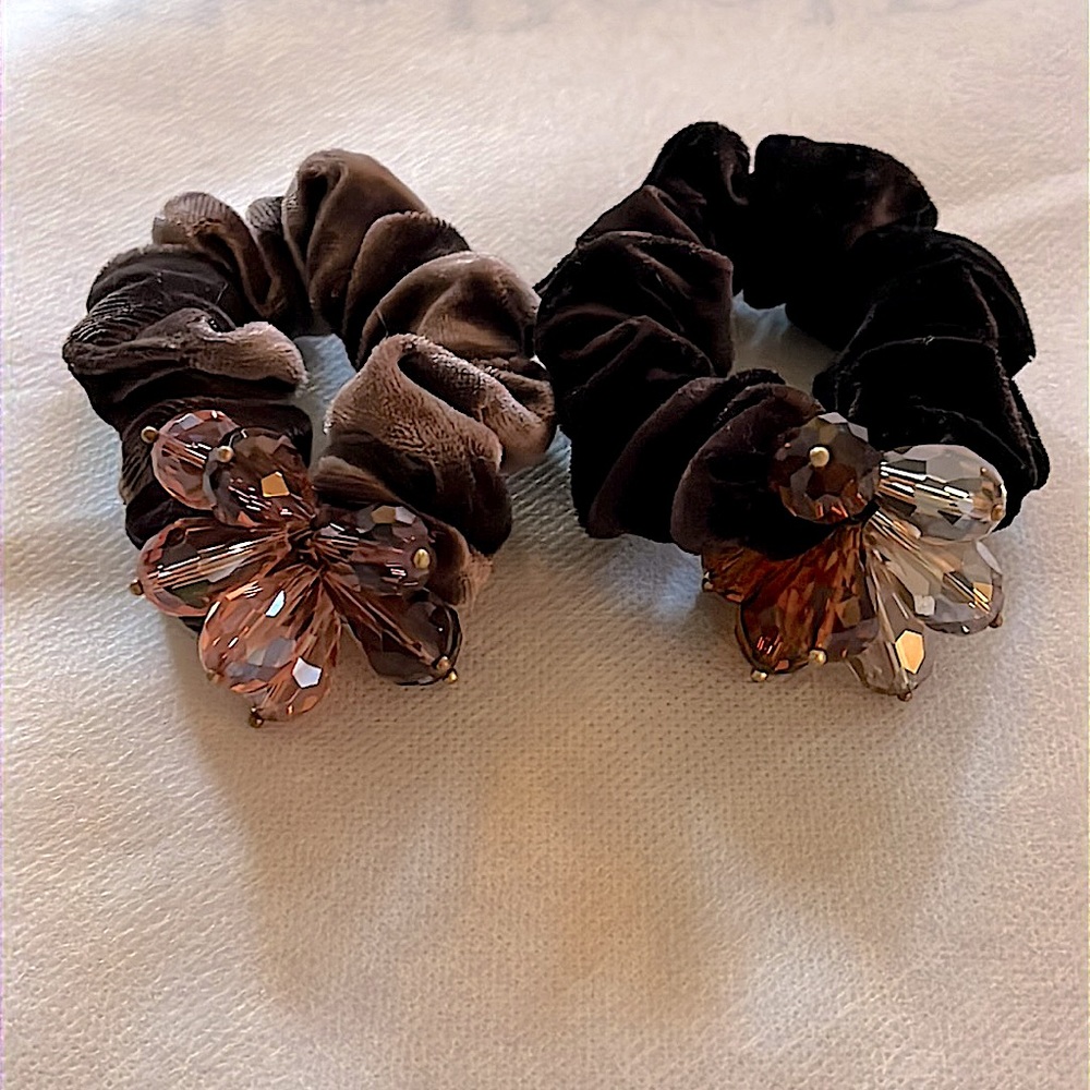 Set of 2 crystal embellished brown scrunchie hair tie